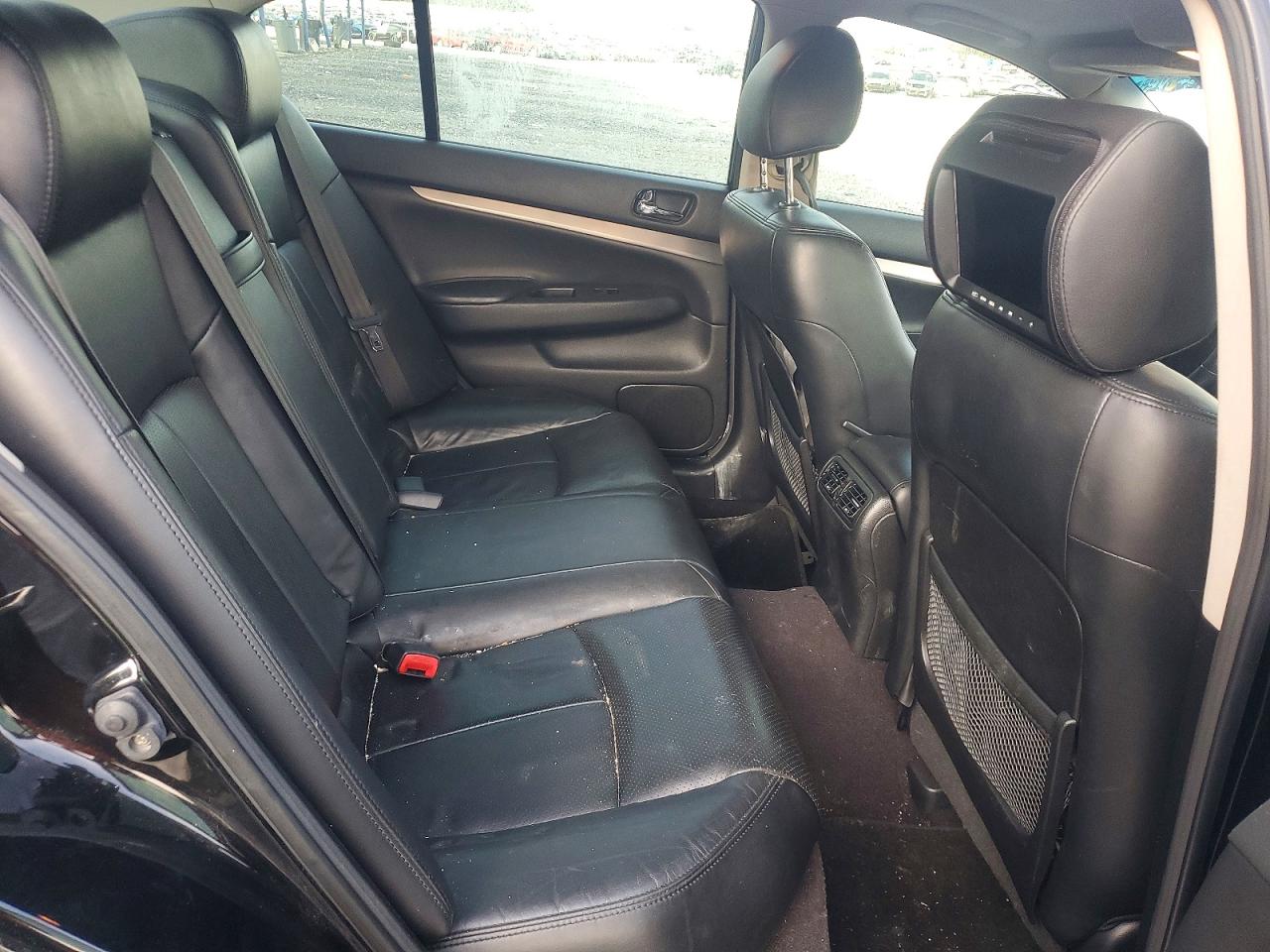 2013 INFINITI G37