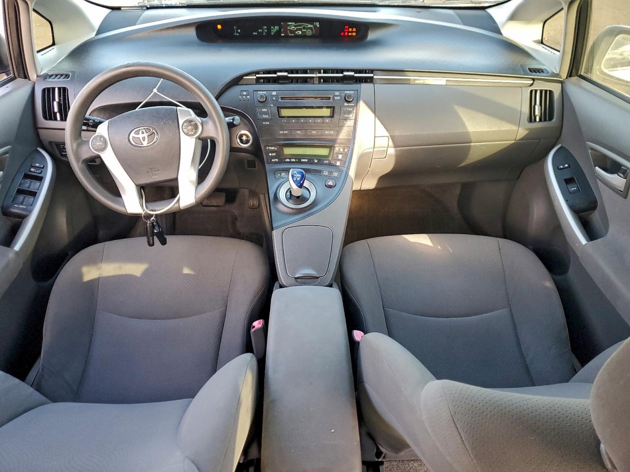 2011 TOYOTA PRIUS
