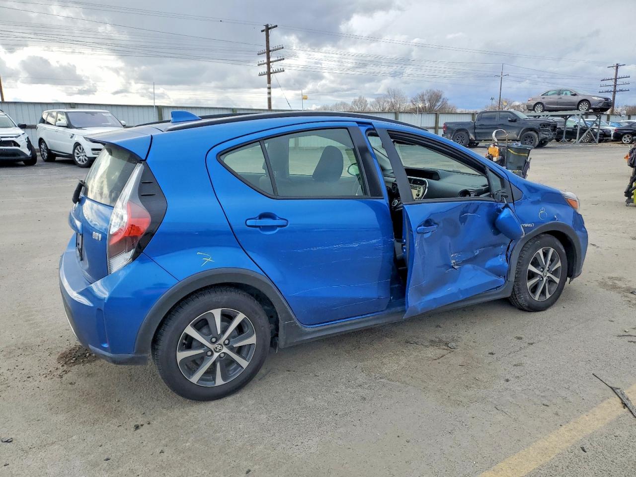 2019 TOYOTA PRIUS