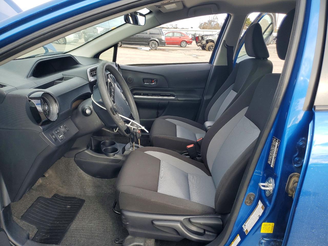 2019 TOYOTA PRIUS
