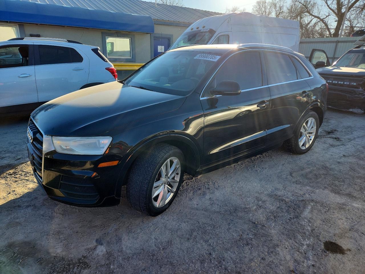 2016 AUDI Q3